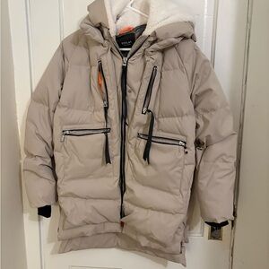 OLAY Beige Jacket with Orange and Black Details Size Medium